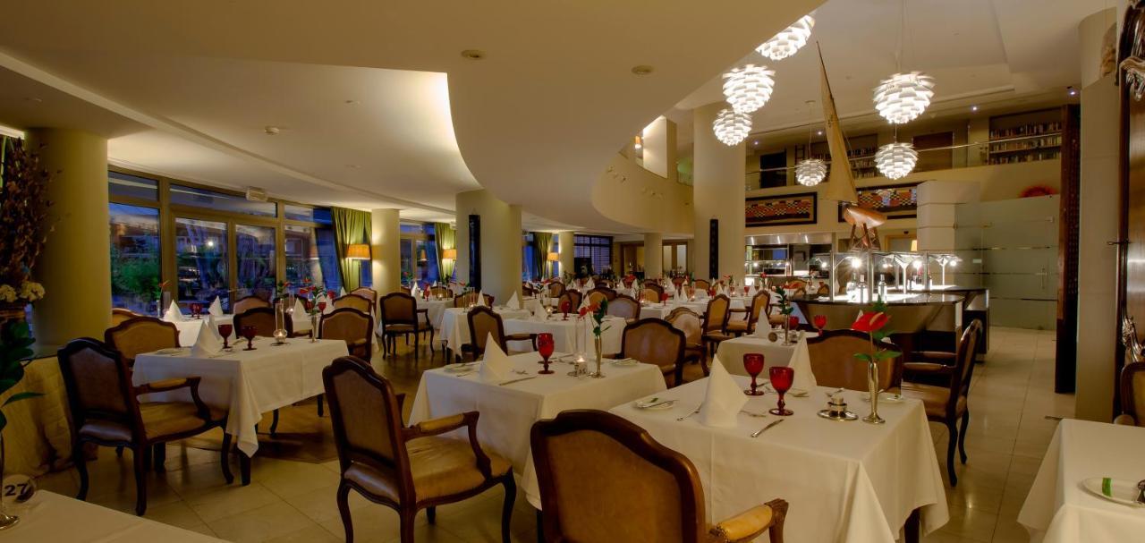 פונשל Royal Savoy - Ocean Resort - Savoy Signature מראה חיצוני תמונה